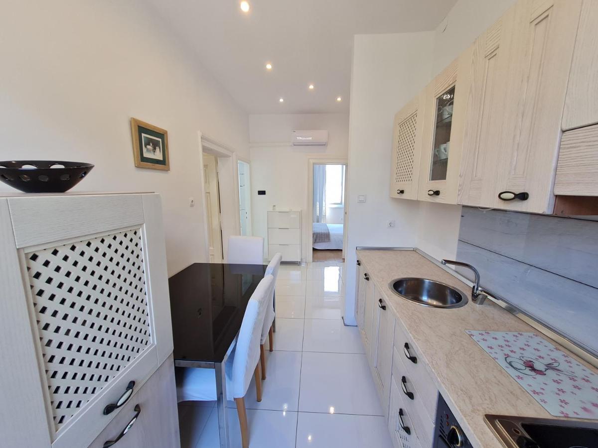 Apartment Lido 50M From The Beach Opatija Exteriör bild